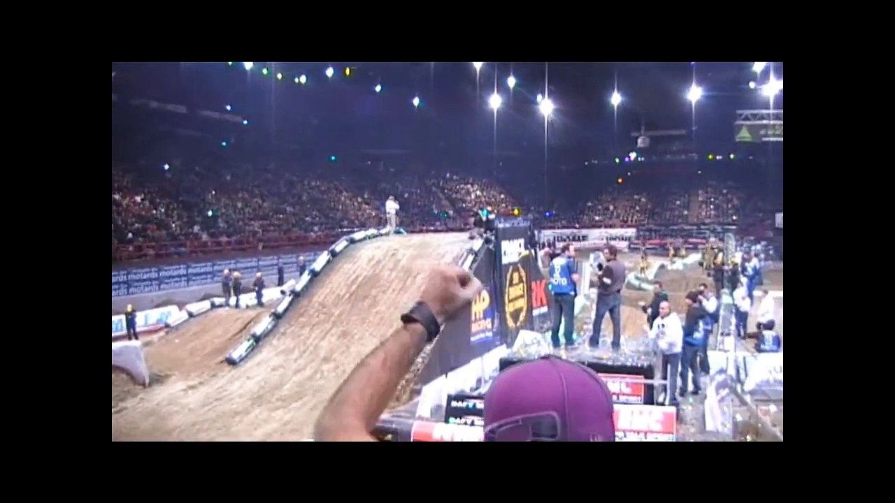 SuperCross Paris Bercy 2010 - Chute Charles Pagès