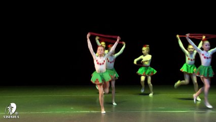 Визинова Украинская полька. Скакалки.