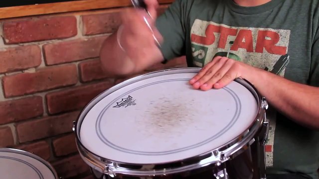 Como tocar la bateria // Curso para principiantes - Como afinar la bateria (HD)