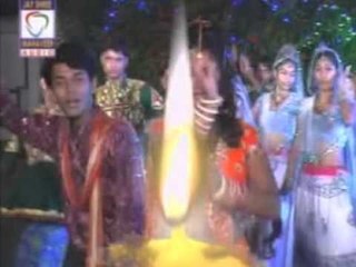 Halne Sakhi Garbama - Halne Sakhi Garbama - Gujarati Garba Songs