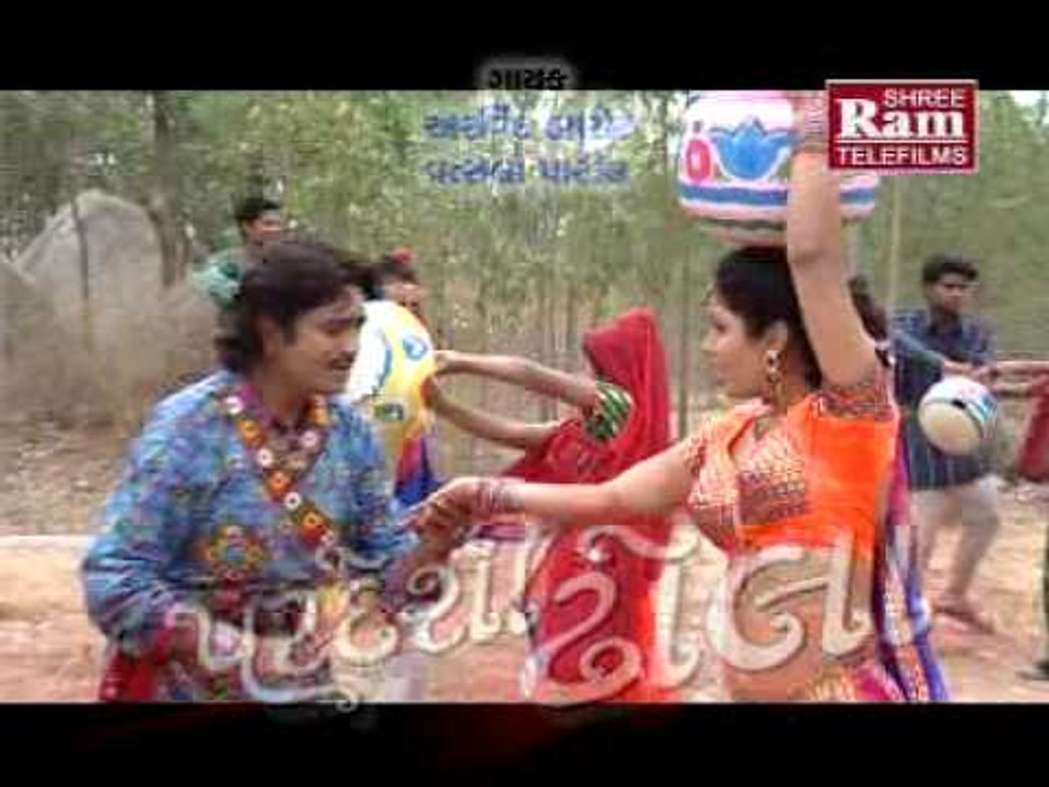 Gujarati Song - Tane Jata Jai Panghatni Vate - Pardeshi Dhola