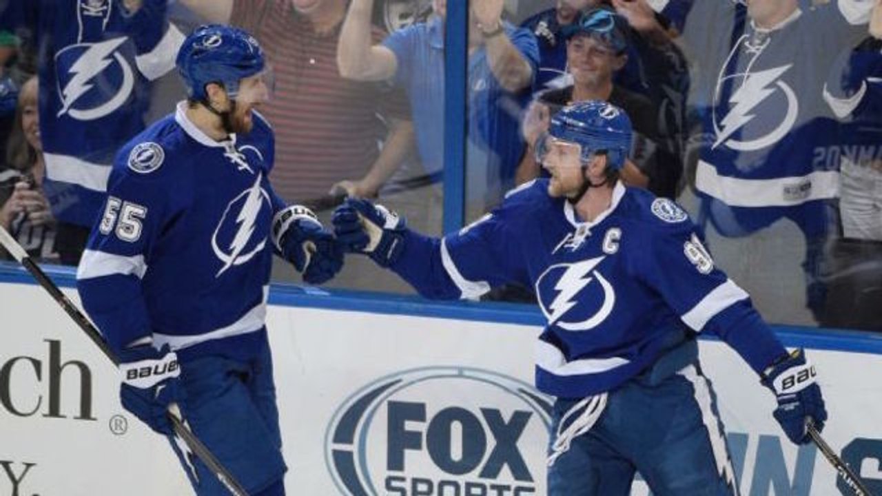 Lightning Win High-Scoring OT Thriller