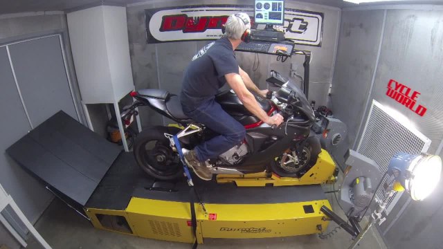 DYNO RUN VIDEO: MV Agusta F3 800