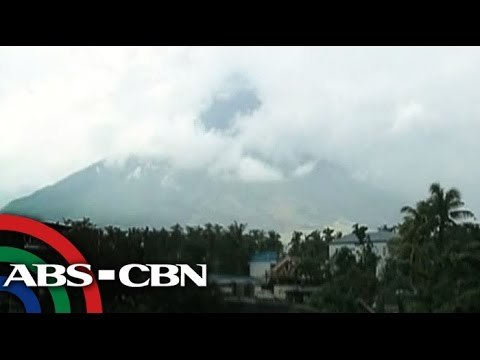 Asupreng ibinubuga ng Mayon patuloy na tumataas