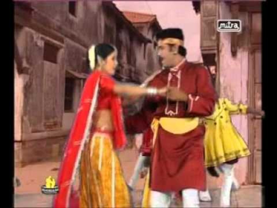 Chodi Sadak Vachche Chapri - Sadak Vachche Chaapari - Gujarati Songs