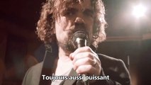 Tyrion Lannister (Peter Dinklage) chante les morts de Game of Thrones