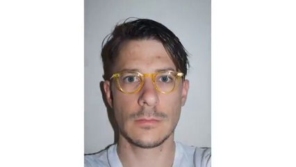 Selfies for 16 years - man go from a child, to a man, to a hipster in two minutes