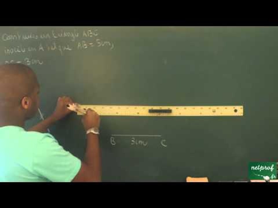 082 / Règle et compas / Construire un triangle isocèle (2)