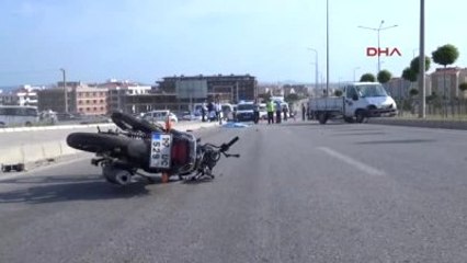 Kamyonetin Çarptığı Motosikletli Kazada Öldü
