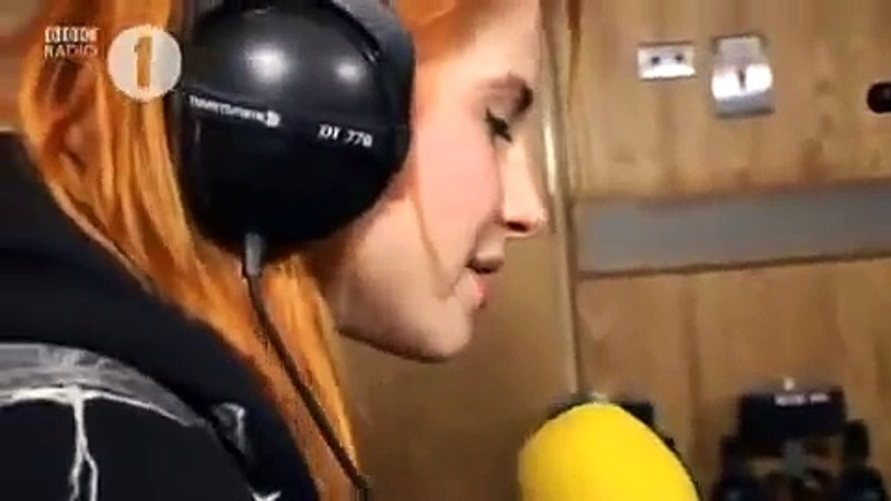 Hayley Williams (Paramore) - Use Somebody (Kings of Leon Cover)
