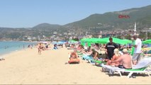 Hava Isındı Plajlar Canlandı