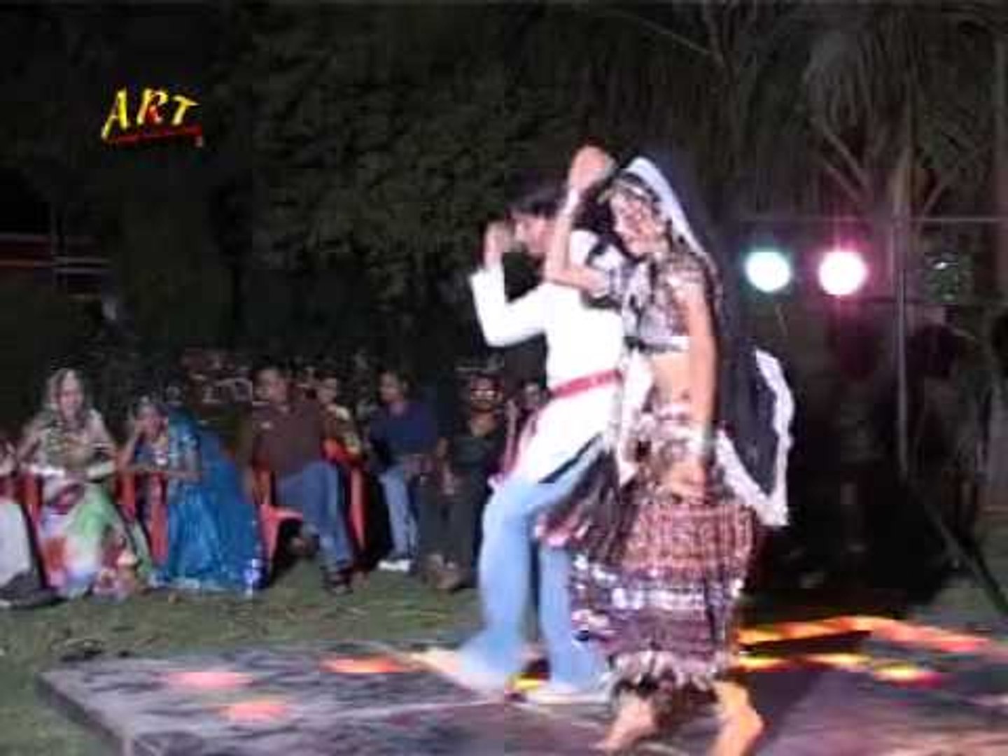 ⁣Banni Ka Nakhara Julam Kare  Machke Lada Thari Mojdi  Rajasthani