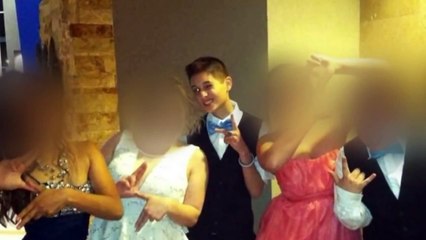 Transgender student told to wear female graduation gown