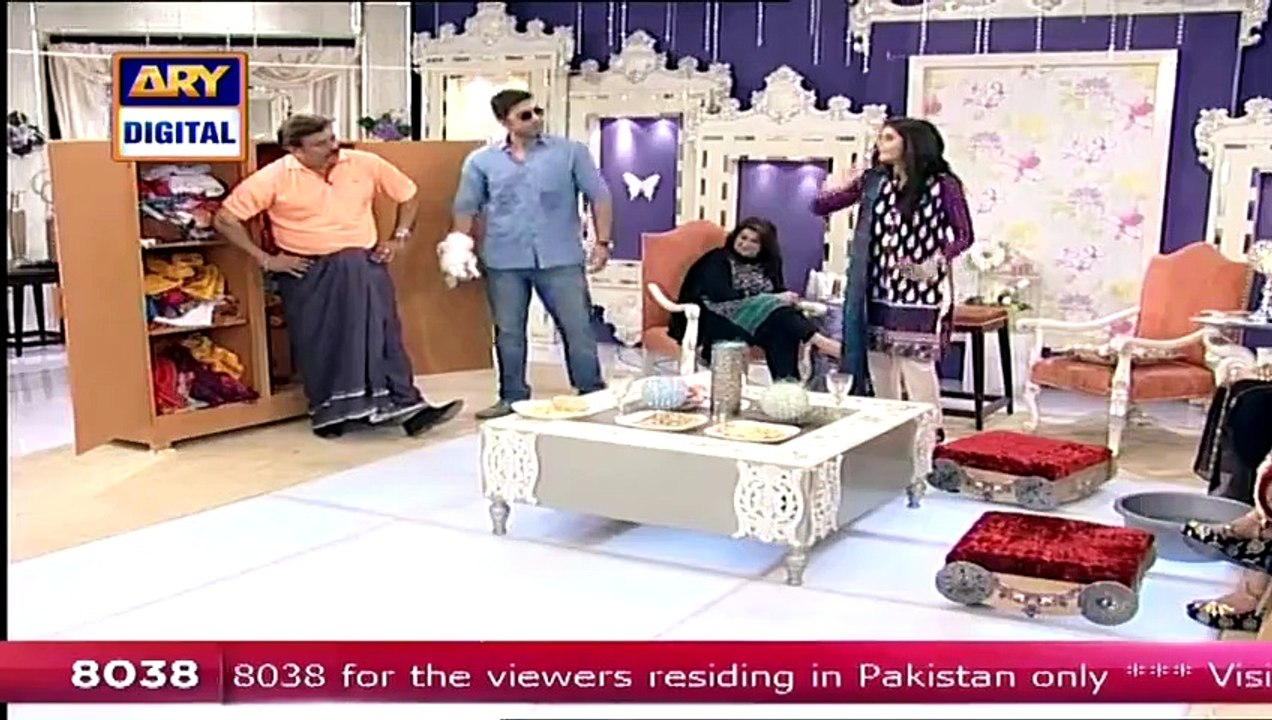 Shabbir Jan Doing Better Dance on 'Lungi Dance' than Shahrukh Khan