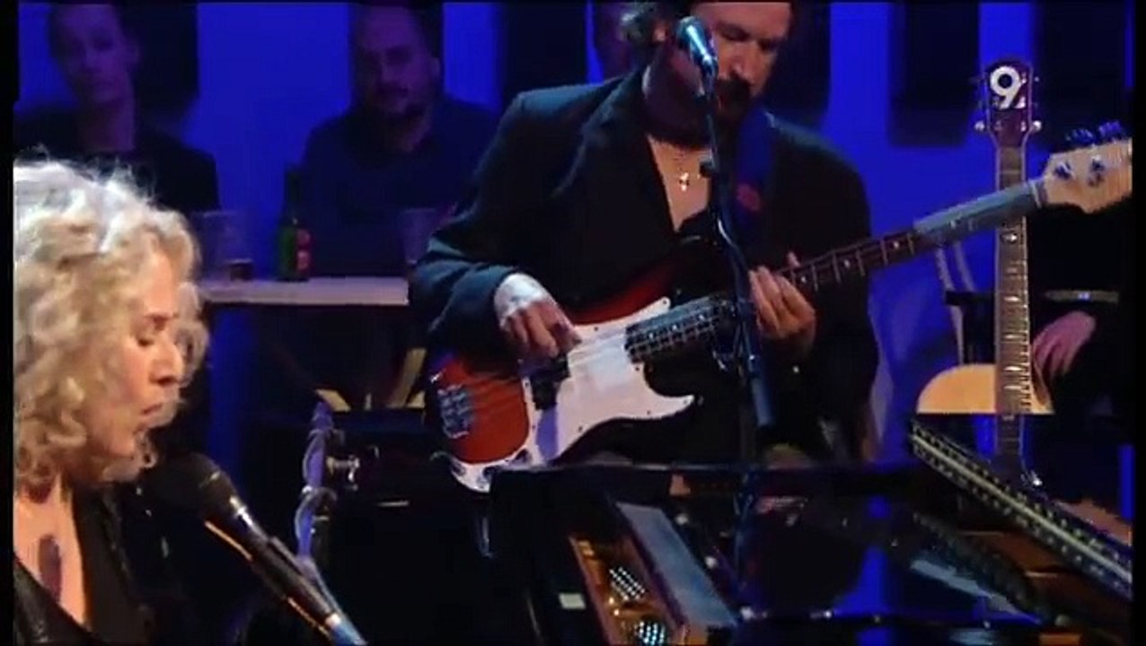 Carole King - So Far Away (Live Jools Holland 2009)