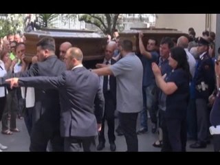 Napoli - Strage Secondigliano, i funerali dei coniugi Murolo -1- (20.05.15)