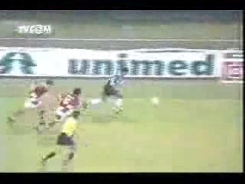 Ronaldinho baila a Dunga