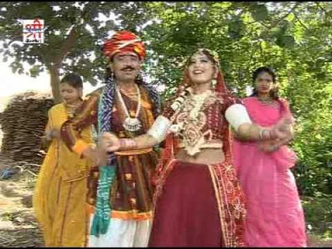 बन्ना ओ अलवलीये - बन्नी रे कुम्कुमियो सुहाग ( राजस्थानी )