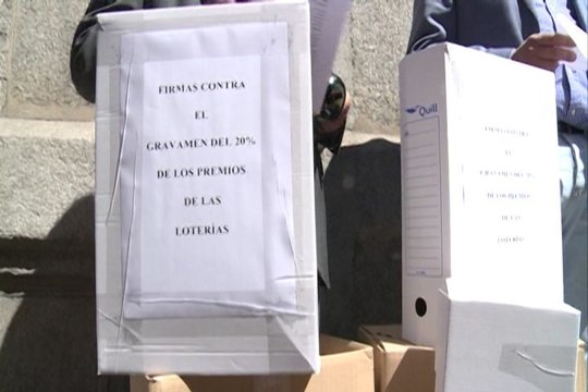200.000 firmas contra el gravamen sobre premios