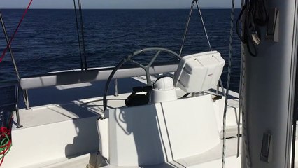 Catana Bali 4.3 coque numéro 2 en convoyage vers la Croatie