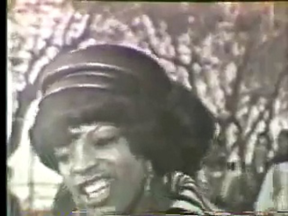 Martha and The Vandellas - Dancing in the Streets