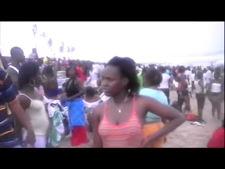 Ghana - Sakumono Beach On Easter Monday (4) - Accra, Ghana (April 2010)