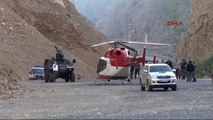 Hakkari - Sağlık Bakanlığına Ait Helikopteri Hava Muhalefeti Nedeniyle Acil İniş Yaptı