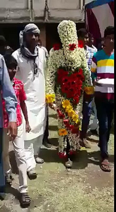 ‫ہاہاہاہا دُولہا ہو تو ایسا۔ دیکھو اور شیئر کرو - ‬