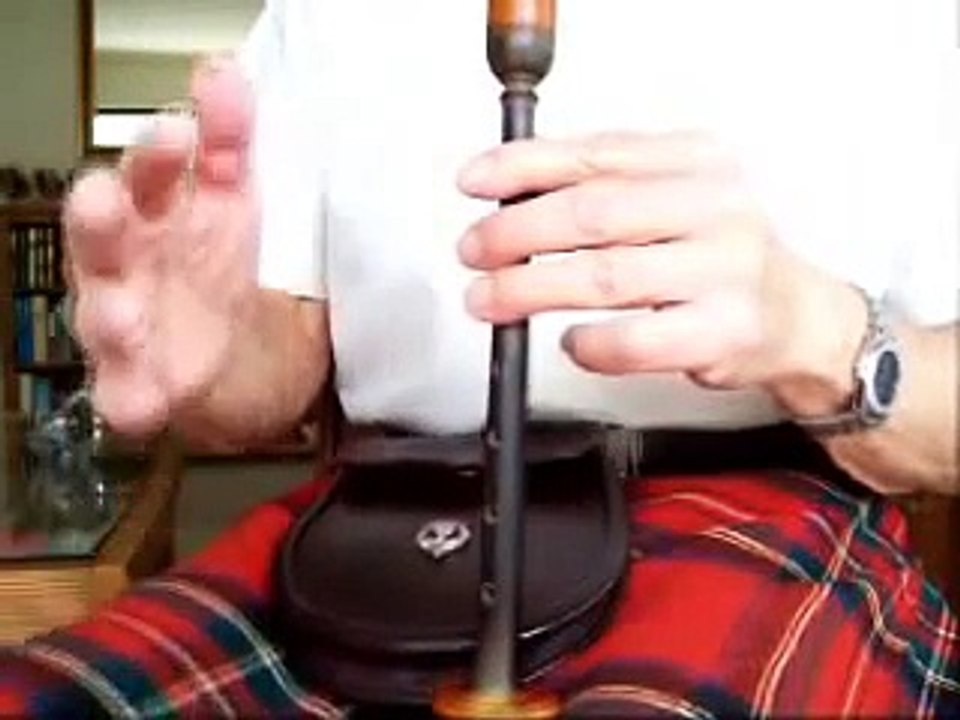 Amazing Grace - A Bagpipe Lesson by Pipe Major Bill Robertson