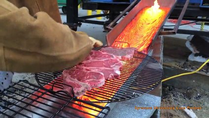 Un barbecue génial qui cuit la viande en quelques secondes ... mais pas sans danger !