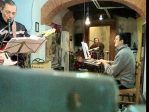 Chitarra suona più piano