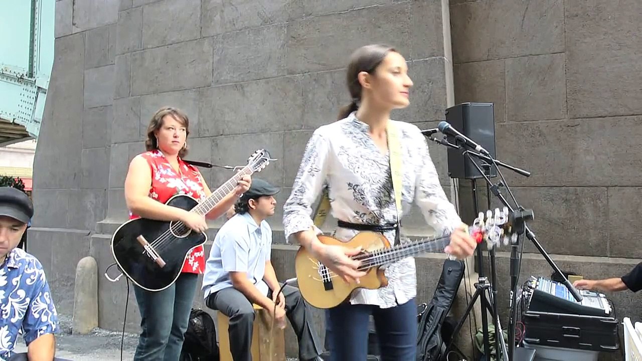 Hawaiian Music Medley from Taimane Gardner in New York