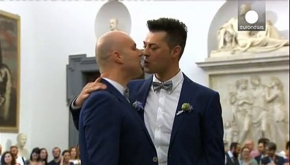 Italie : signature des premières unions civiles à Rome