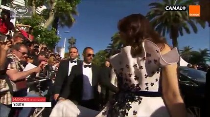 Aishwarya Rai Bachchan at Cannes 2015 Red Carpet