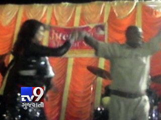 Police officer filmed DANCING while on duty - Tv9 Gujarati