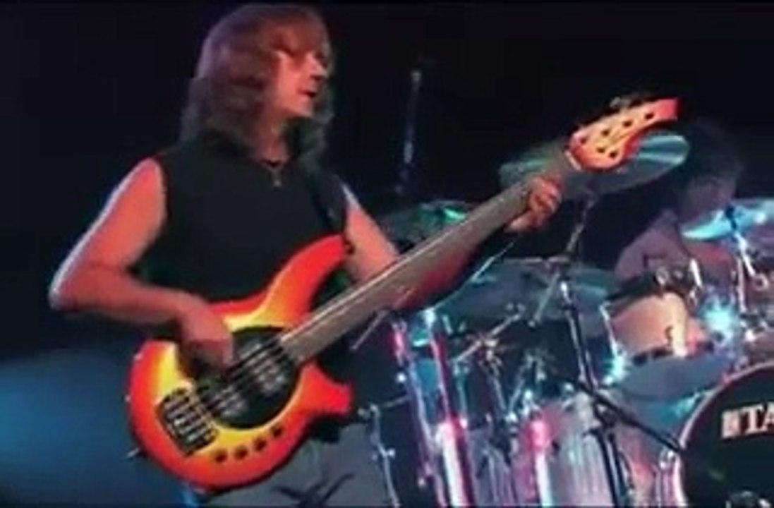 John Petrucci - Glasgow Kiss (G3 Live 2005)