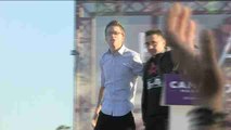 Juan Carlos Monedero aparece por sorpresa en el mitin de cierre de campaña de Podemos