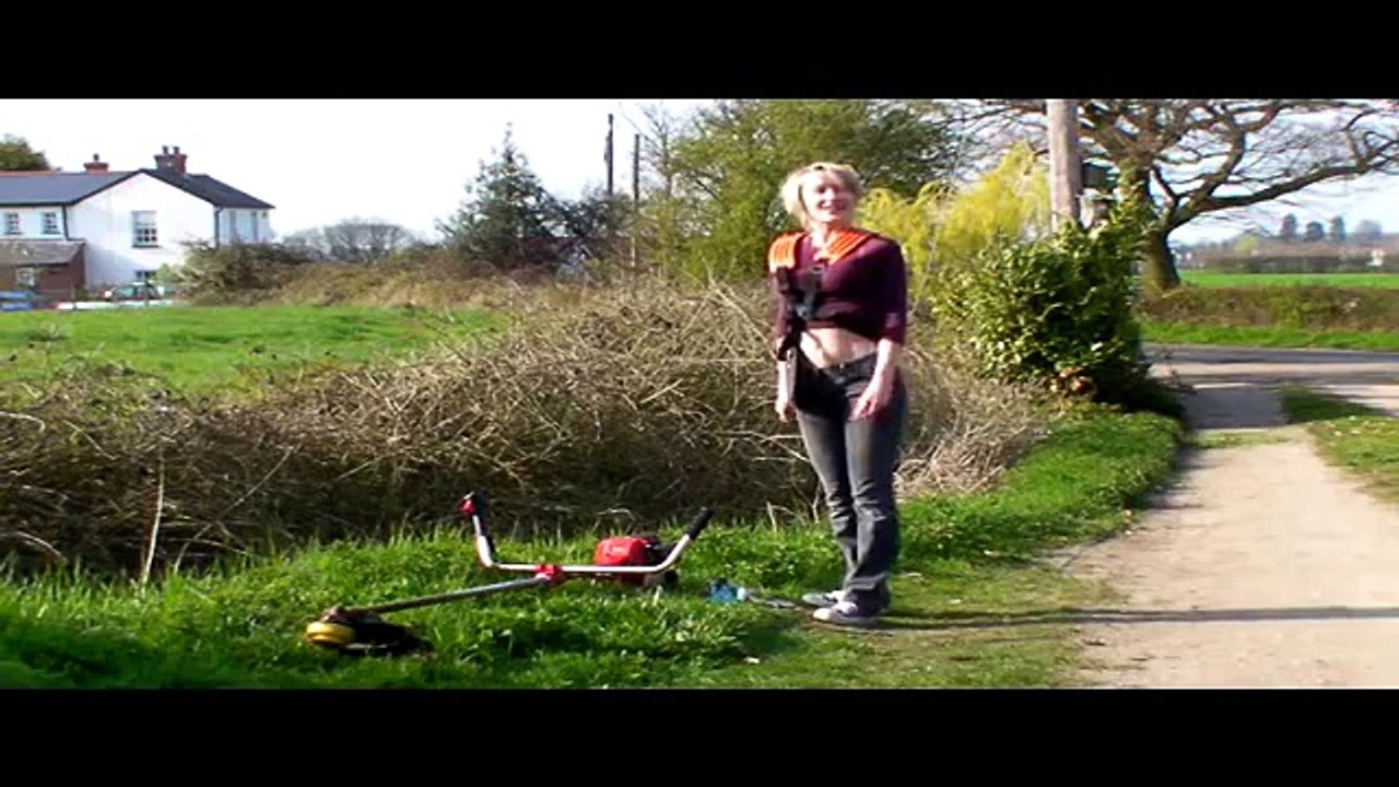 Maria Reviews the Robin NBT 415 twin cylinder Strimmer, Weed whacker