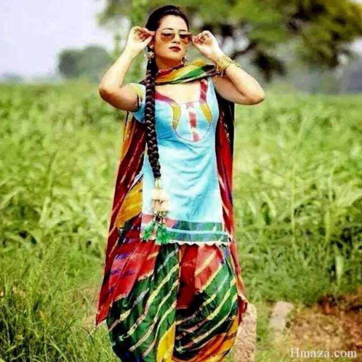 Punjabi Girl Dance at Home