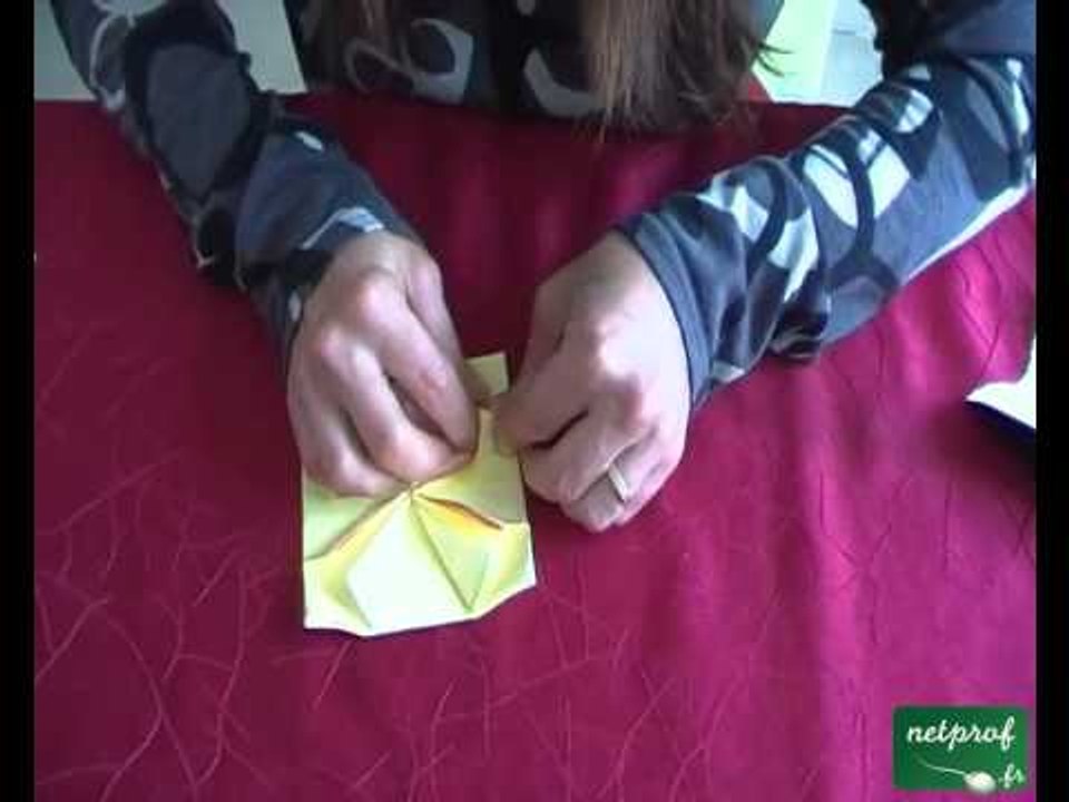 Fabrication d'une étoile améliorée suivant l'art de l'origami