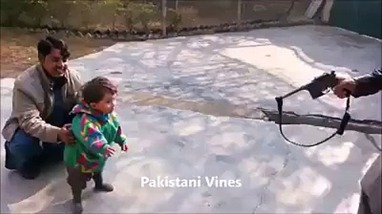 چے کی ایکٹنگ دیکھو دیکھو ایکٹنگ کی بچے واہ جی واہ