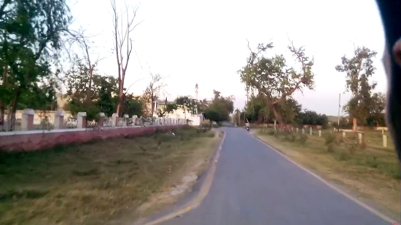 bike riding like fast and furious by these street boys
