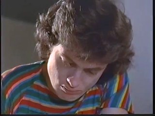 Angus Young draws himself!!