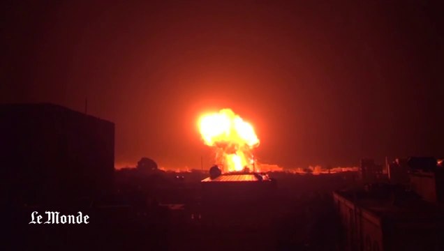 Des explosions embrasent le ciel au Yémen