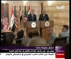 صحفي عراقي يرمي  بوش بالحذاء على وجهه