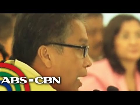 Mar Roxas defends grassroots budgeting