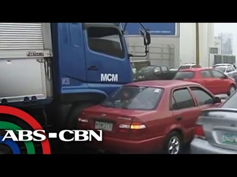 Truck accident, rain cause C-5 gridlock