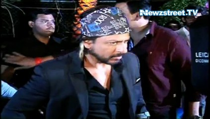 SRK undergoes knee surgery, fans pray for him