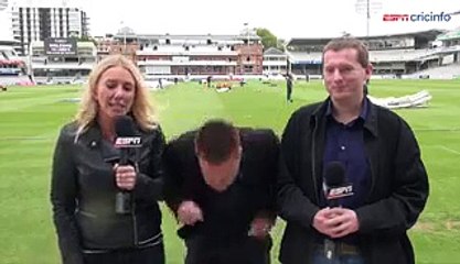 New Zealand bowler Tim Southee while standing on the outfield Reporter Melinda Farrell took an unfortunate blow