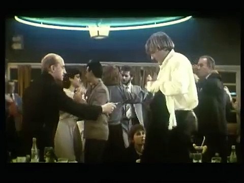 TENUE DE SOIREE Bande-annonce